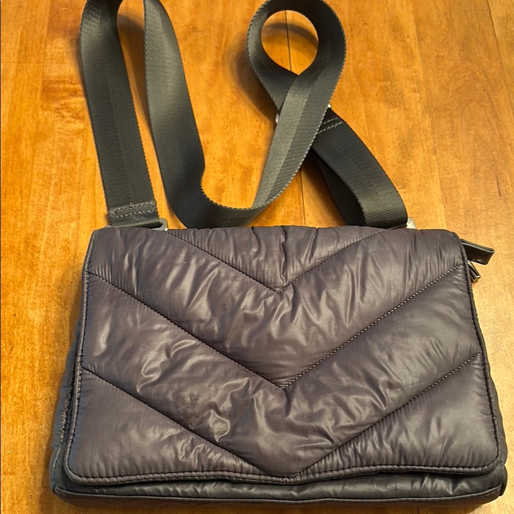 Caraa Crossbody